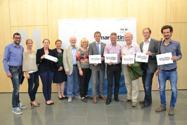 Die hochkarätige Runde der Motivforschung-Präsentation am FH Campus Wieselburg (v.r.n.l.): Thomas Wagner (Themenfeldsprecher zur LEADER-Strategie), B.A. Margaretha Bewersdorff und B.A. Mariella Pfannenstill (wissenschaftliche FH-Mitarbeiterinnen), Mag. Andrea Kovacic (Leiterin des FH-Start-Up-Centers), Bgm. Günther Leichtfried (Wieselburg), Dr. Astin Malschinger (Studiengangsleiterin), Dir. Hannes Scheuchelbauer (Volksbank Ötscherland, Wieselburg), Abg.z.NR. Andreas Hanger (Eisenstraße-Obmann), Stadtrat Kurt Hraby (Waidhofen an der Ybbs), Bgm. Wolfgang Pöhacker (Steinakirchen am Forst), Mag.arch. Joseph Hofmarcher (Coworking Eisenstraße Management), GF Stefan Hackl (Eisenstraße, hinter Camera) Foto: Eisenstraße Niederösterreich